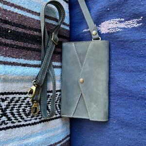 Portland Leather Gray Crossbody Bag